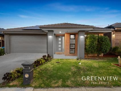 17 Rathberry Circuit, Clyde North - Image 1