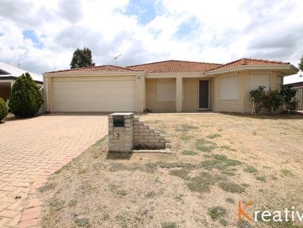 3 Shelduck Crescent, Bennett Springs - Image 1
