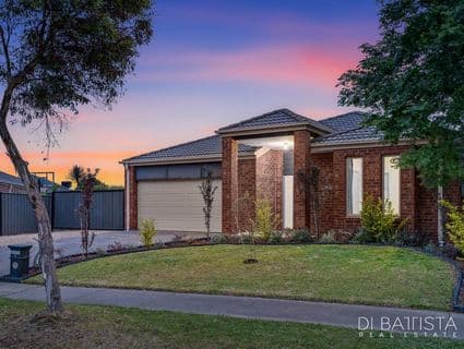 5 Lewisham Place, Craigieburn - Image 1