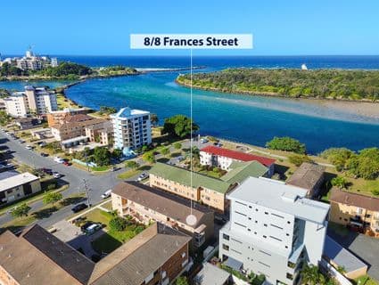 8/8 Frances Street, Tweed Heads - Image 1