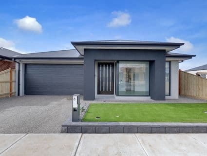 8 Valetta Street, Mickleham - Image 1