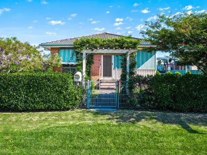 13 Swan Street, Marks Point - Image 1