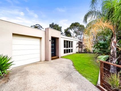 1/8 Hawke Street, Parkdale - Image 1