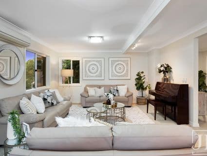 16 Lohe Street, Indooroopilly - Image 1