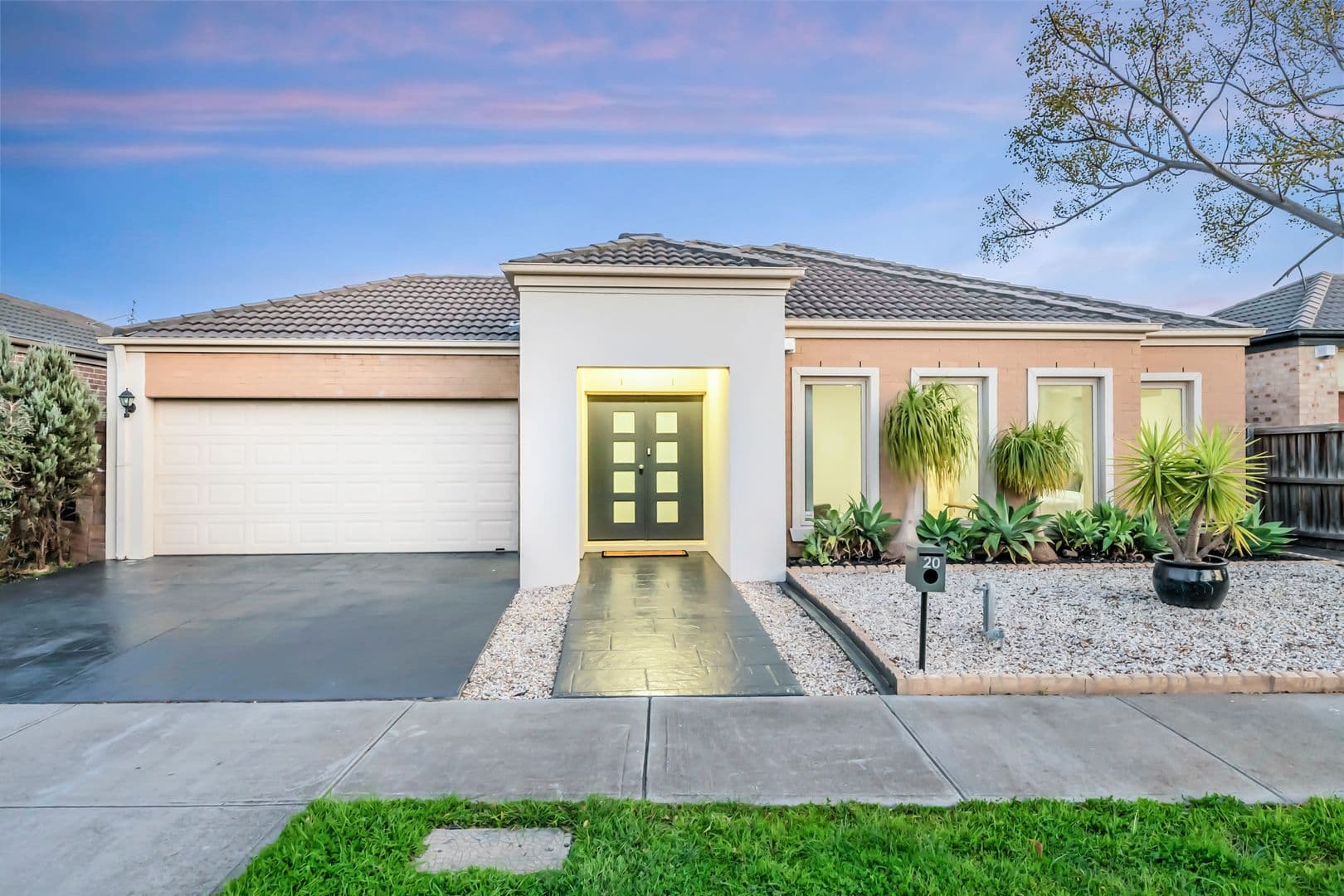 20 Gainsborough Drive, Craigieburn - Image 1