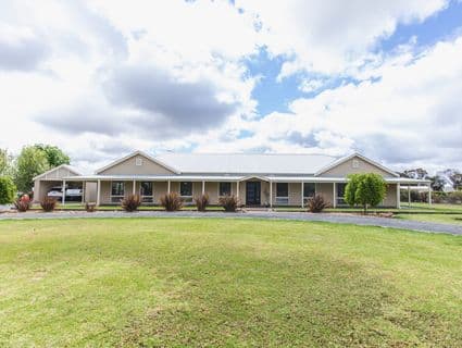 6 Berrybank Drive, Swan Hill - Image 1