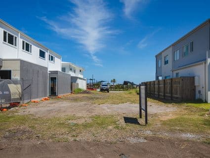 14 Singlefin Crescent, Bokarina - Image 1