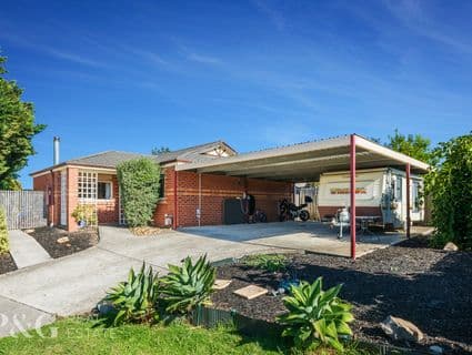 5 Clement Court, Narre Warren South - Image 1