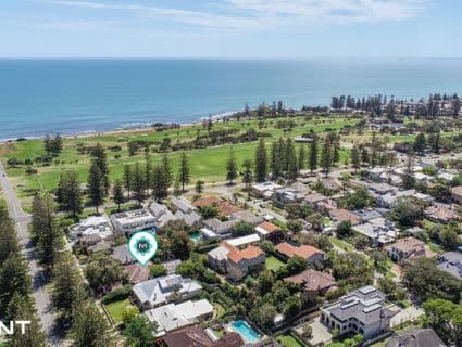 38 Pearse Street, Cottesloe - Image 1