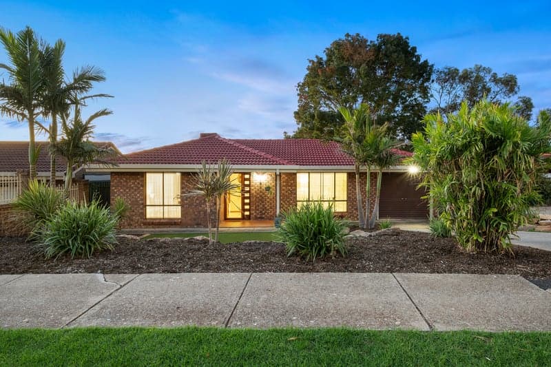 20 Lomalinda Drive, Craigmore - Image 1