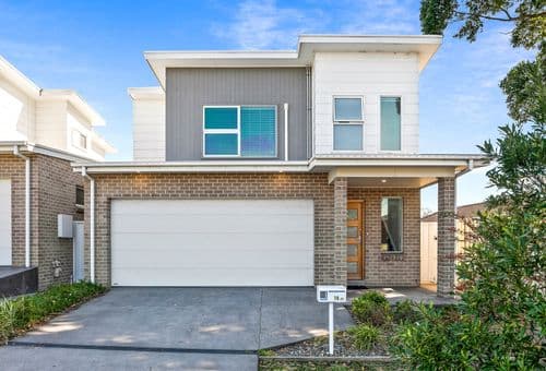 1B Fraser Crescent, Albion Park, Albion Park - Image 1