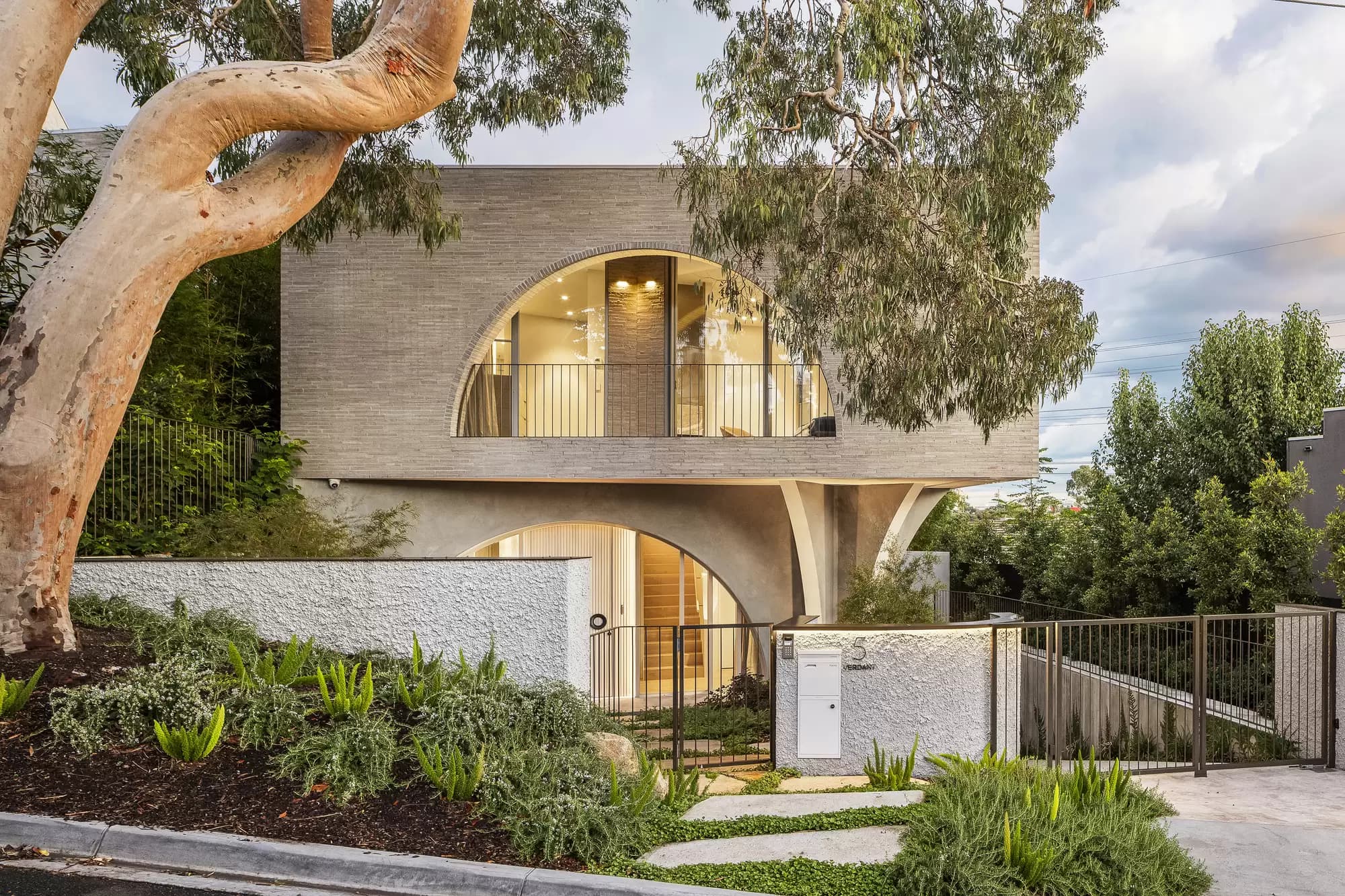 5 Verdant Avenue, Toorak, Toorak - Image 1