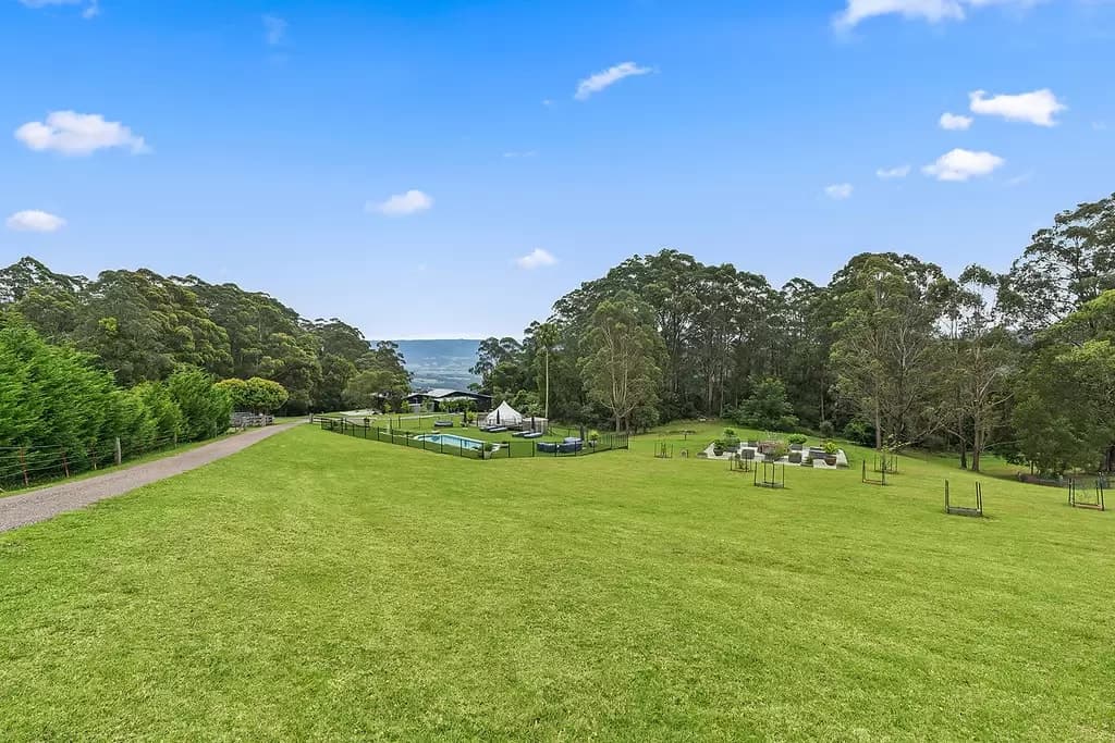 151 Tourist Road, Beaumont, Beaumont - Image 1