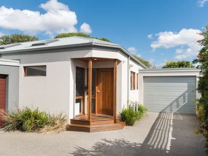 404, Seaford - Image 1