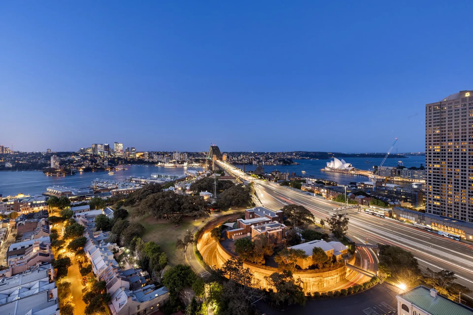 2502/127-153 Kent Street, Millers Point - Image 1
