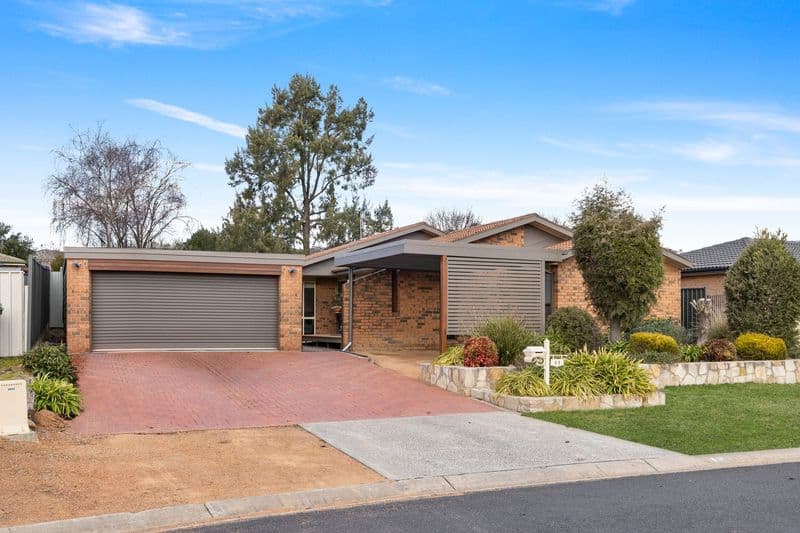 33 Poplar Crescent, Jerrabomberra - Image 1