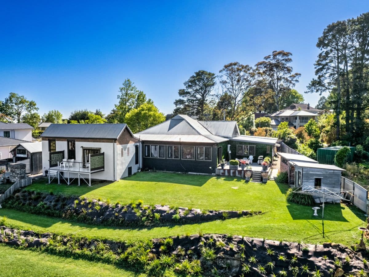 48 Nelson Avenue, WENTWORTH FALLS, Wentworth Falls - Image 1