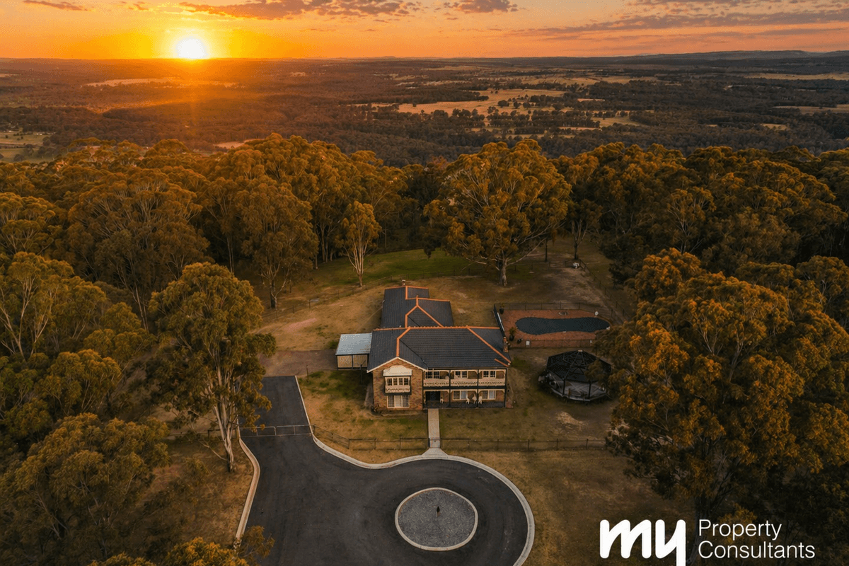 4 Top Ridge Road, Razorback - Image 1