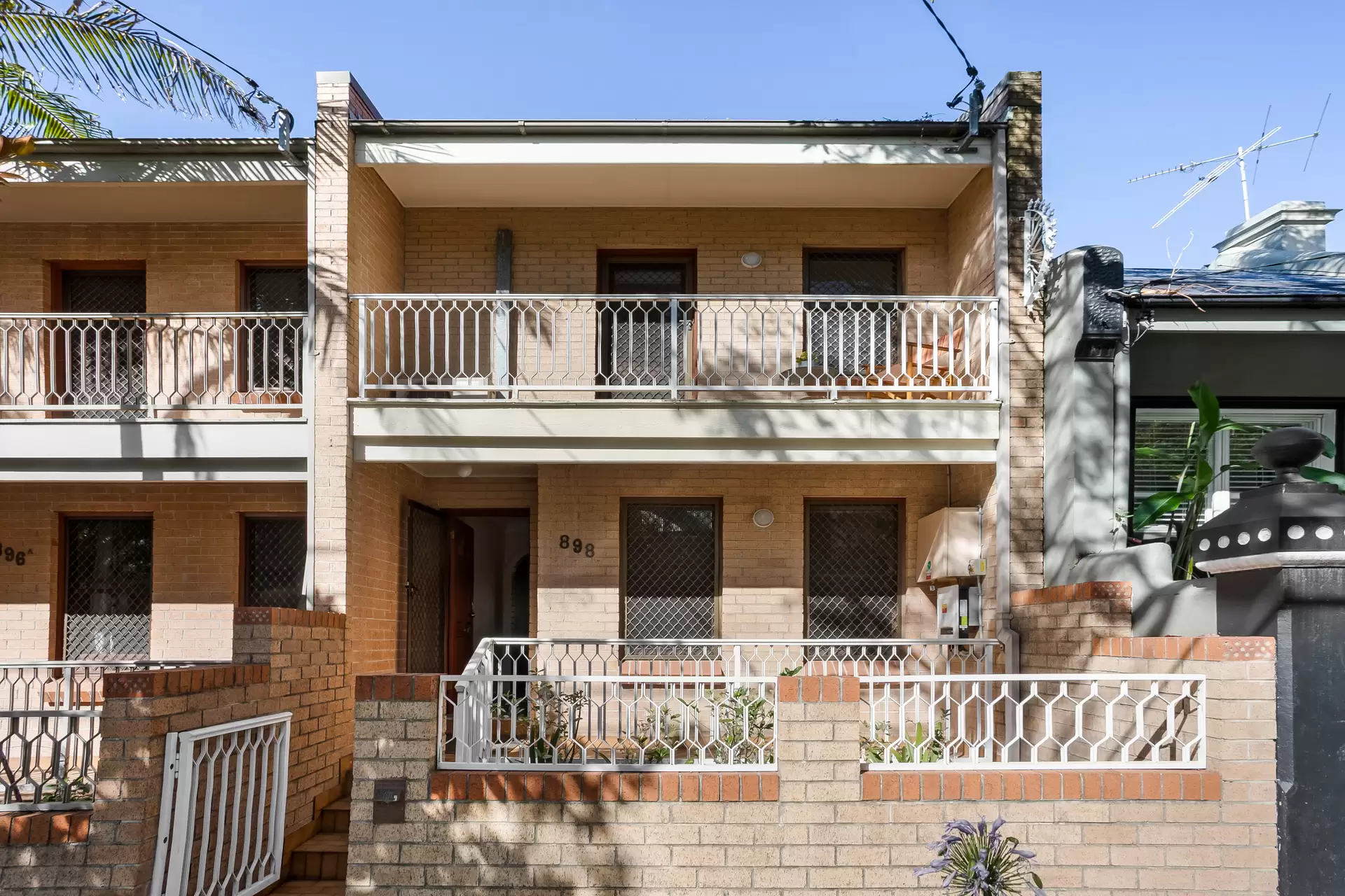 898 Elizabeth Street, Zetland - Image 1