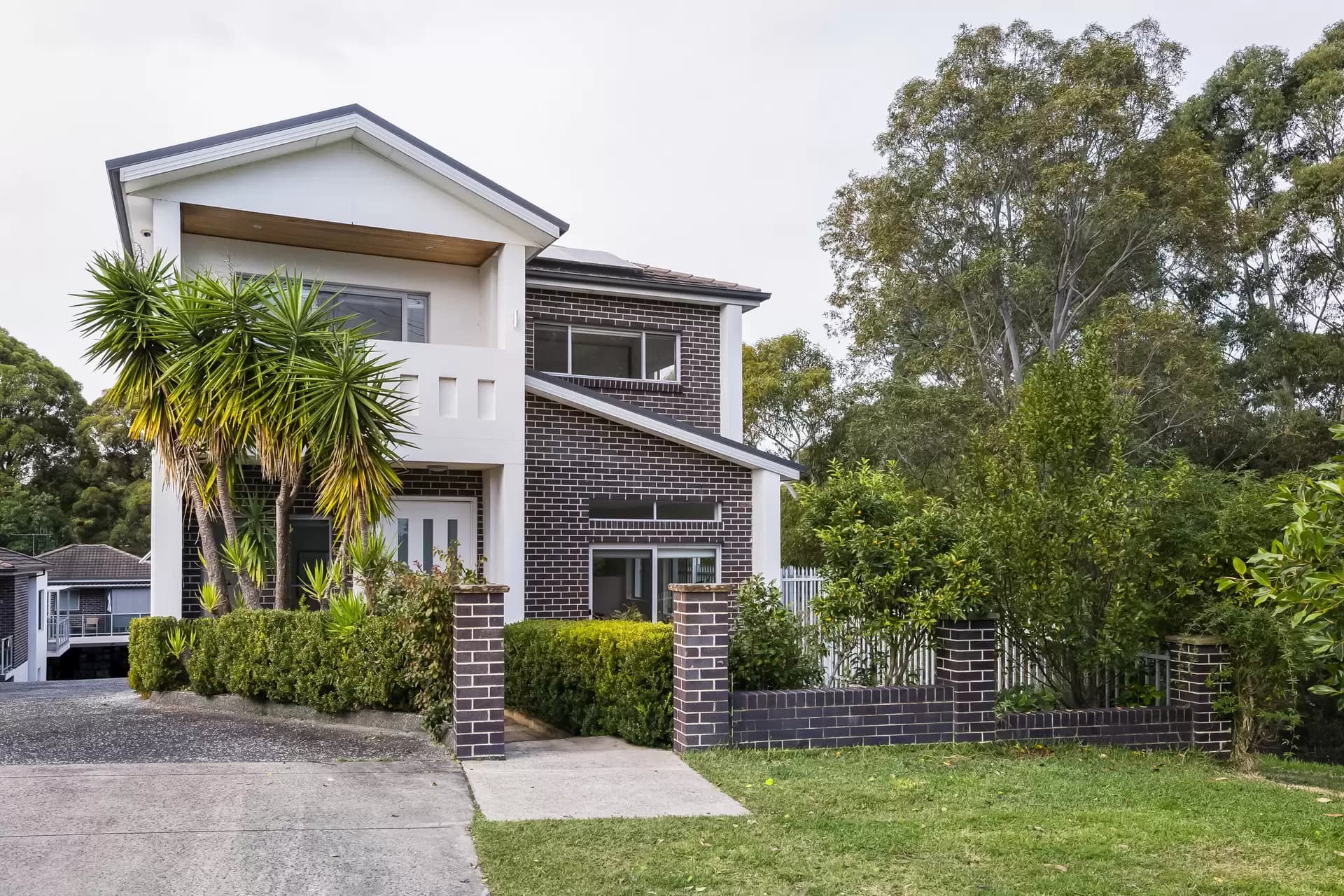 2/30 Pheasant Street, Canterbury - Image 1