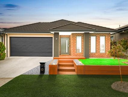 37 Honeycomb Avenue, Manor Lakes - Image 1