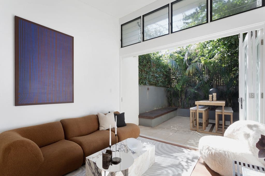 15 Bowes Avenue, Edgecliff - Image 1