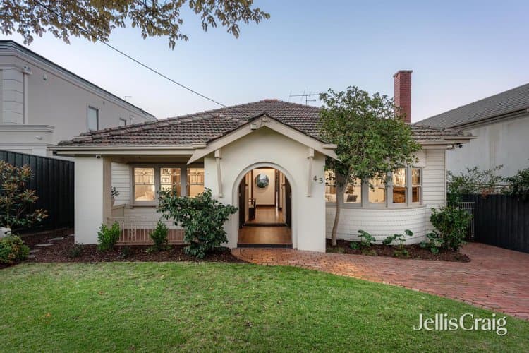 43 First Avenue, Kew, Kew - Image 1