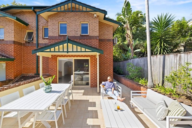 3/4 Suwarrow Street, Fairlight - Image 1