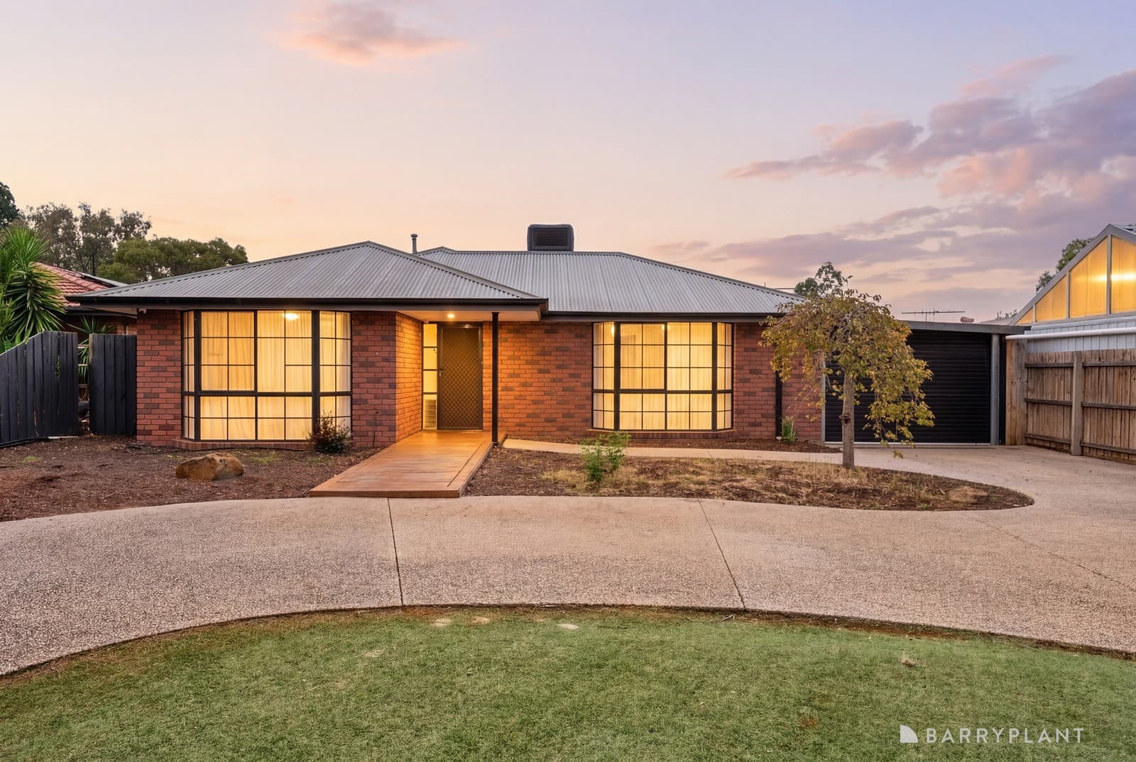 15 Kimburra Court, Kurunjang, VIC 3337, Kurunjang - Image 1
