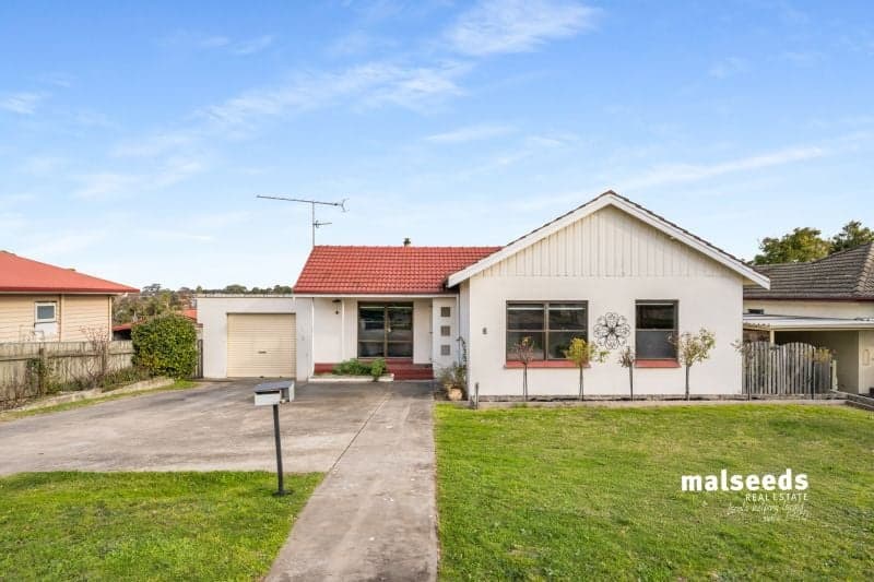6 Jenkins Street Mount Gambier SA, Mount Gambier - Image 1