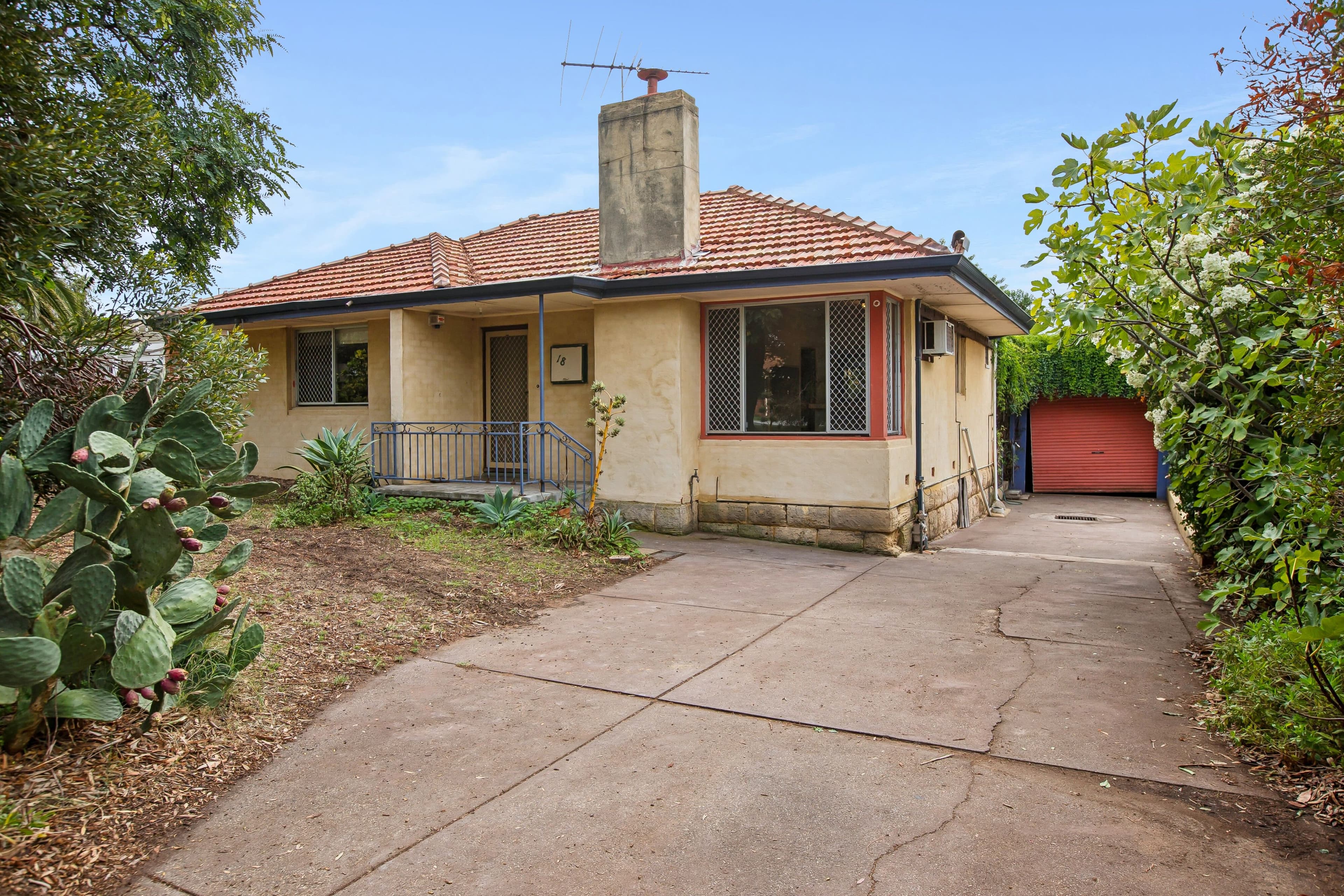 18 Carmody Street, Hamilton Hill WA 6163, Hamilton Hill - Image 1