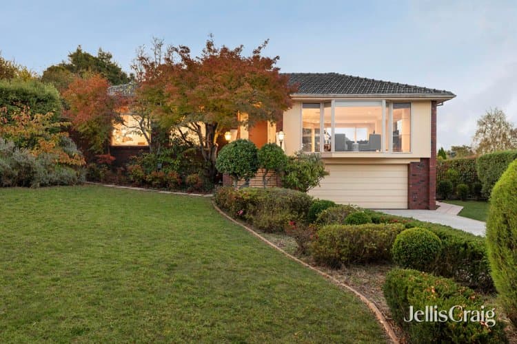 15 Gwingana Crescent, Glen Waverley, Glen Waverley - Image 1