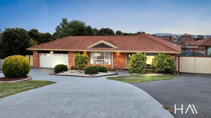 24 Casino Rise Prospect Vale, Prospect Vale - Image 1