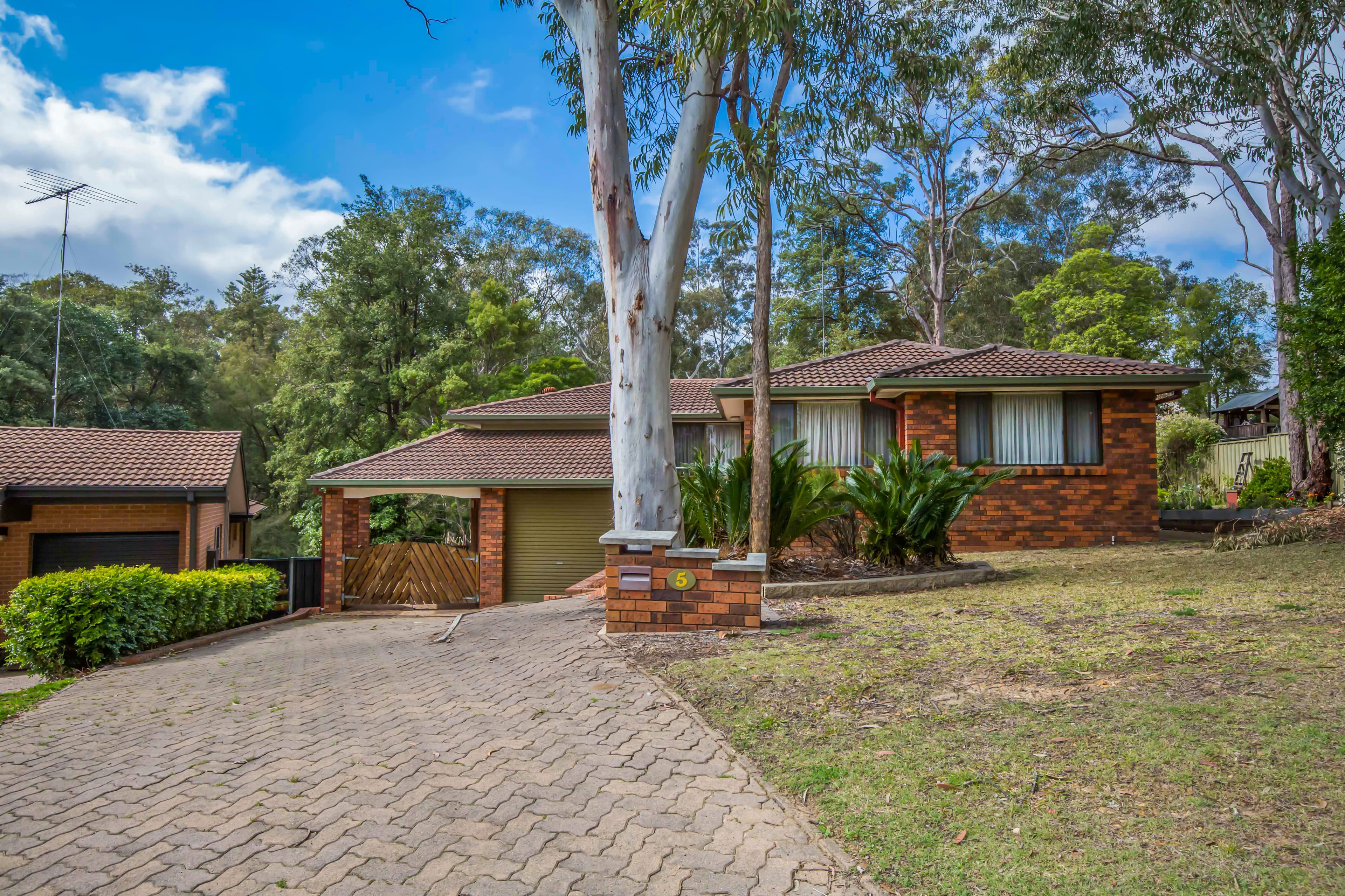 5 Gullalie Circle, BLAXLAND, Blaxland - Image 1