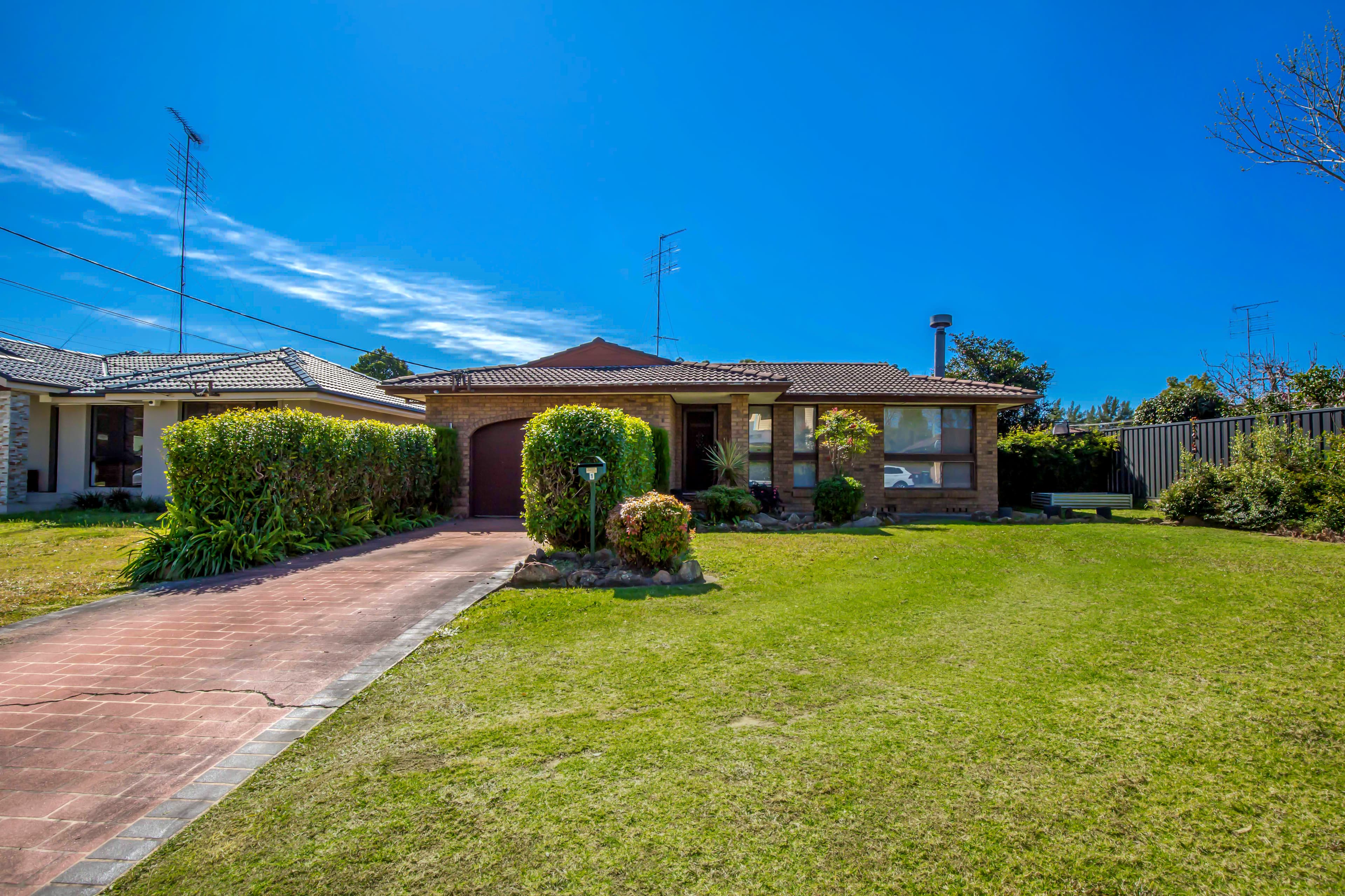 1 Pamela Parade, LEONAY, Leonay - Image 1