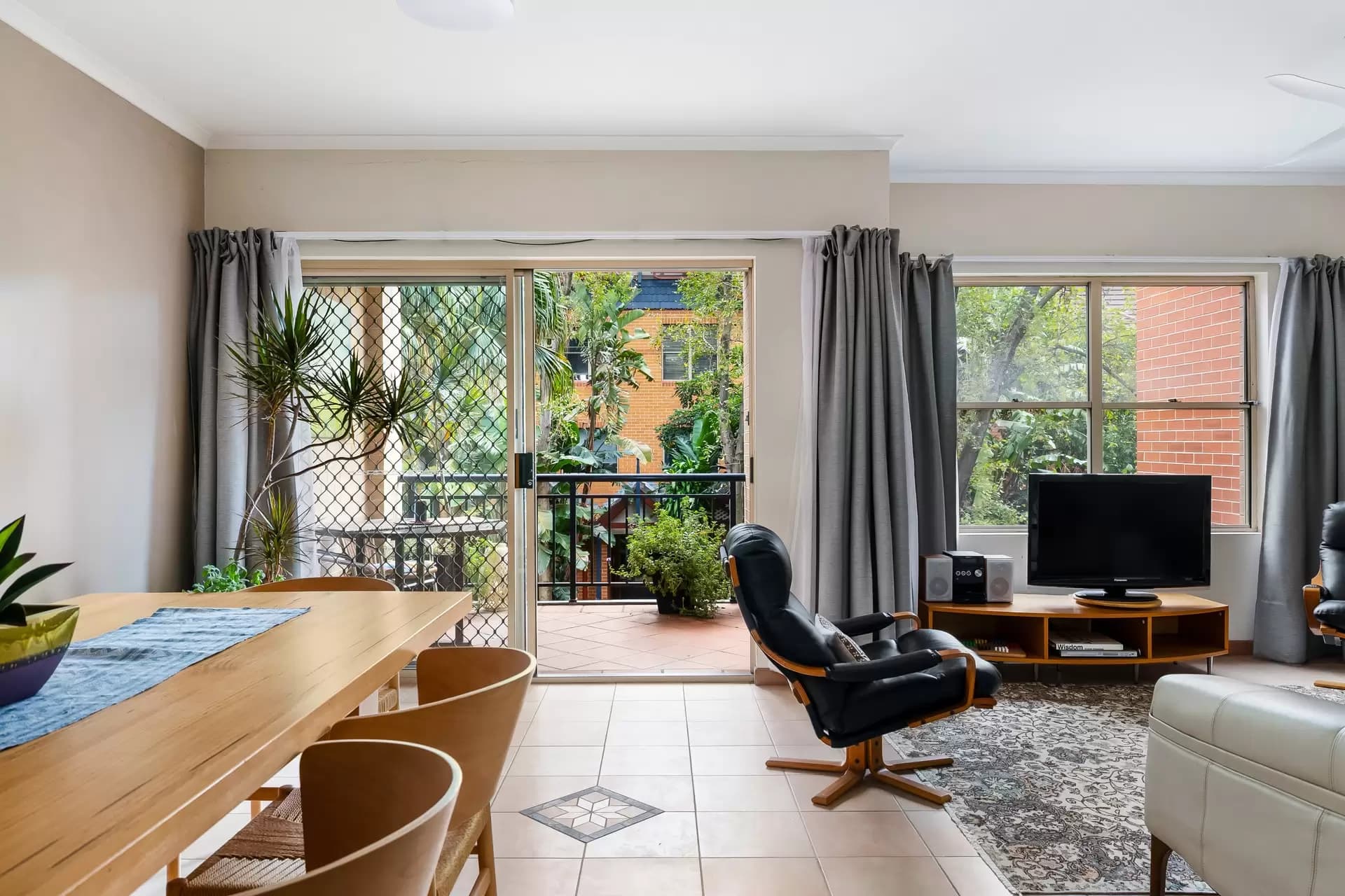 15/9 Williams Parade, Dulwich Hill - Image 1
