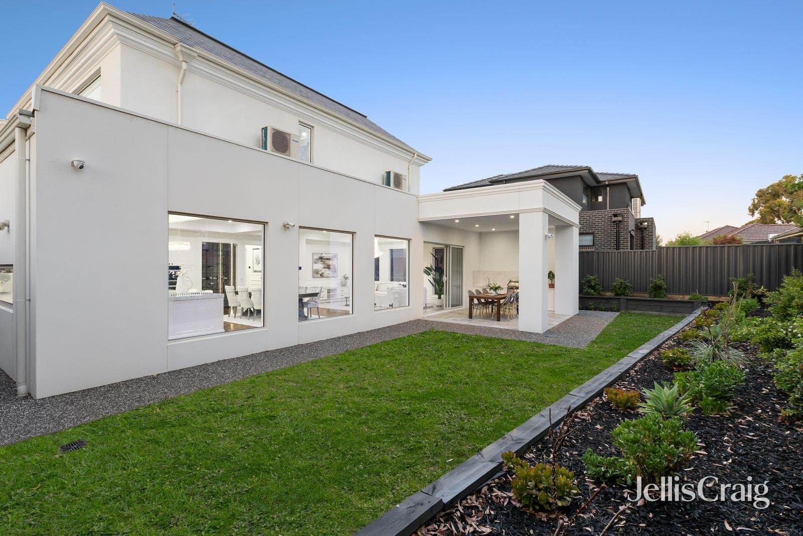 8 St Albans Street, Mount Waverley, Mount Waverley - Image 1