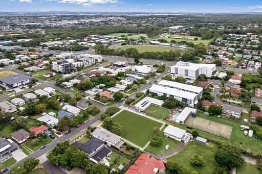 Upper Mount Gravatt, Upper Mount Gravatt - Image 1