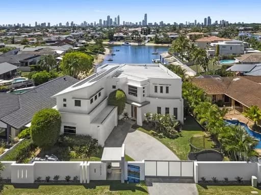 Benowa Waters, Benowa - Image 1