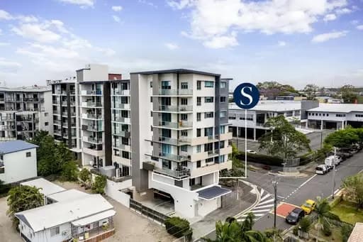 Upper Mount Gravatt, Upper Mount Gravatt - Image 1