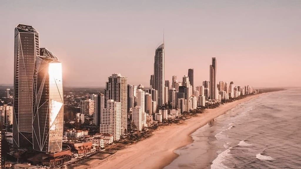 Surfers Paradise, Surfers Paradise - Image 1