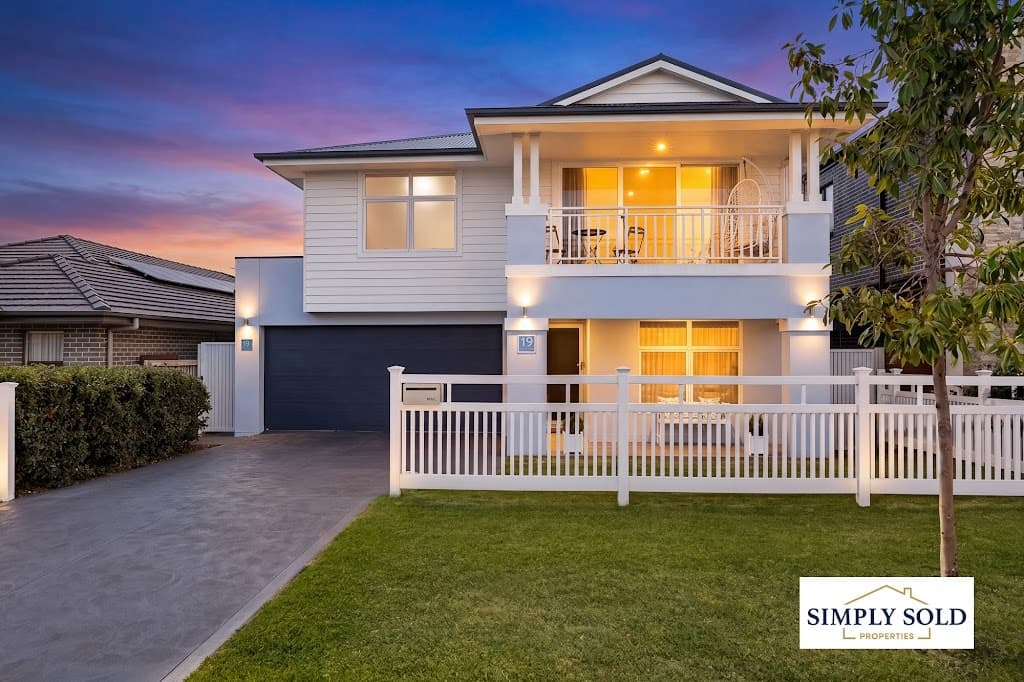 19 Beeston Street, Gledswood Hills - Image 1
