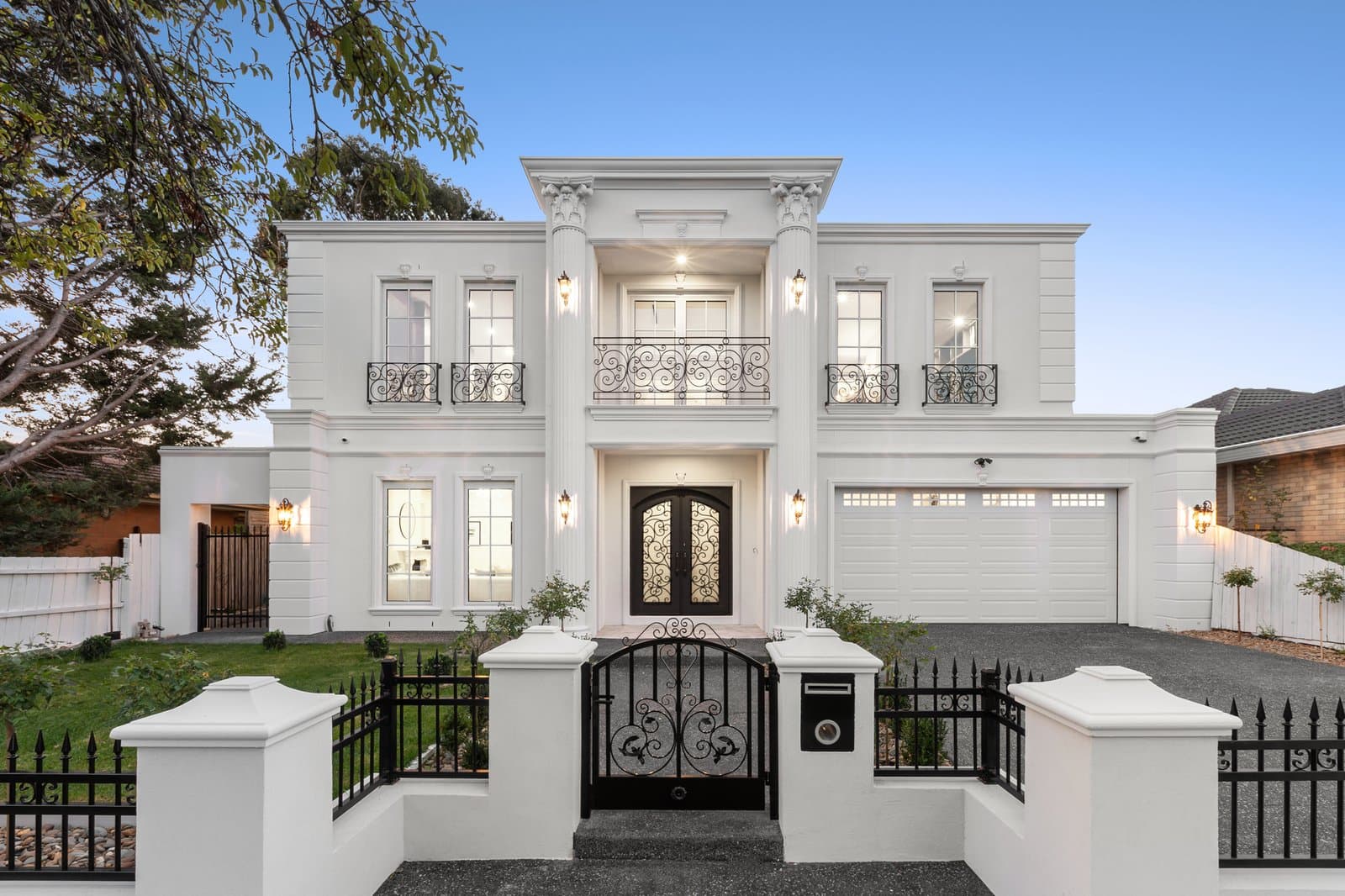 17 Winmalee Drive, Glen Waverley, Glen Waverley - Image 1