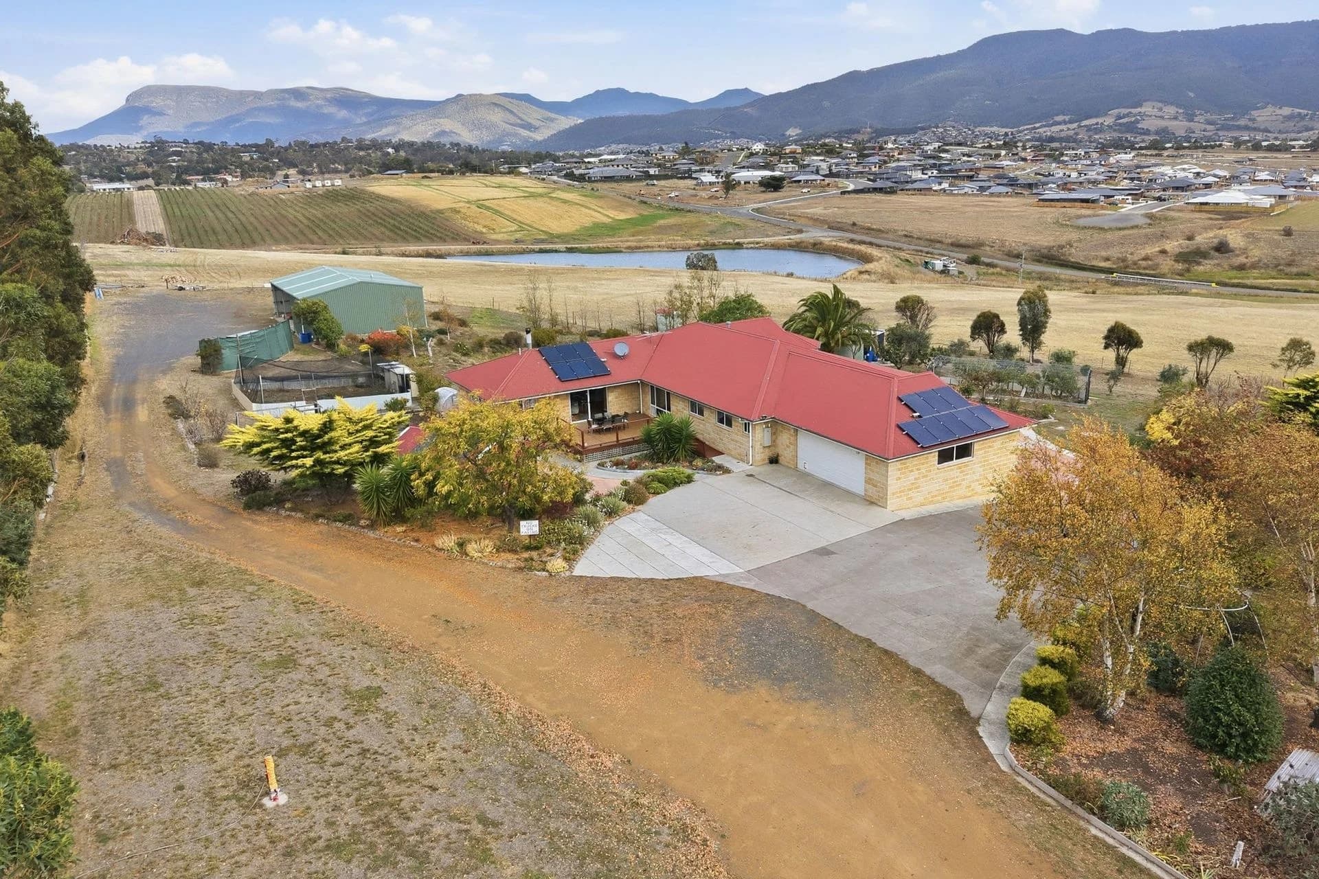 26 Harvest Lane, Old Beach - Image 1