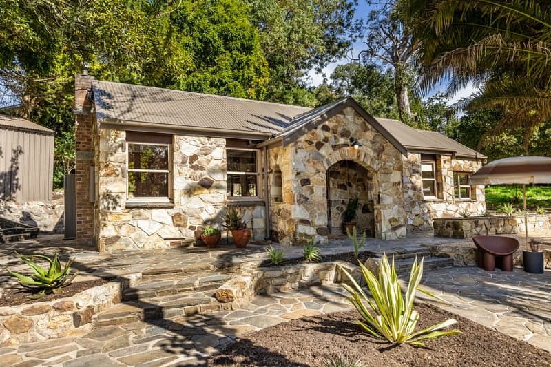 6 Erica Road, Heathfield - Image 1