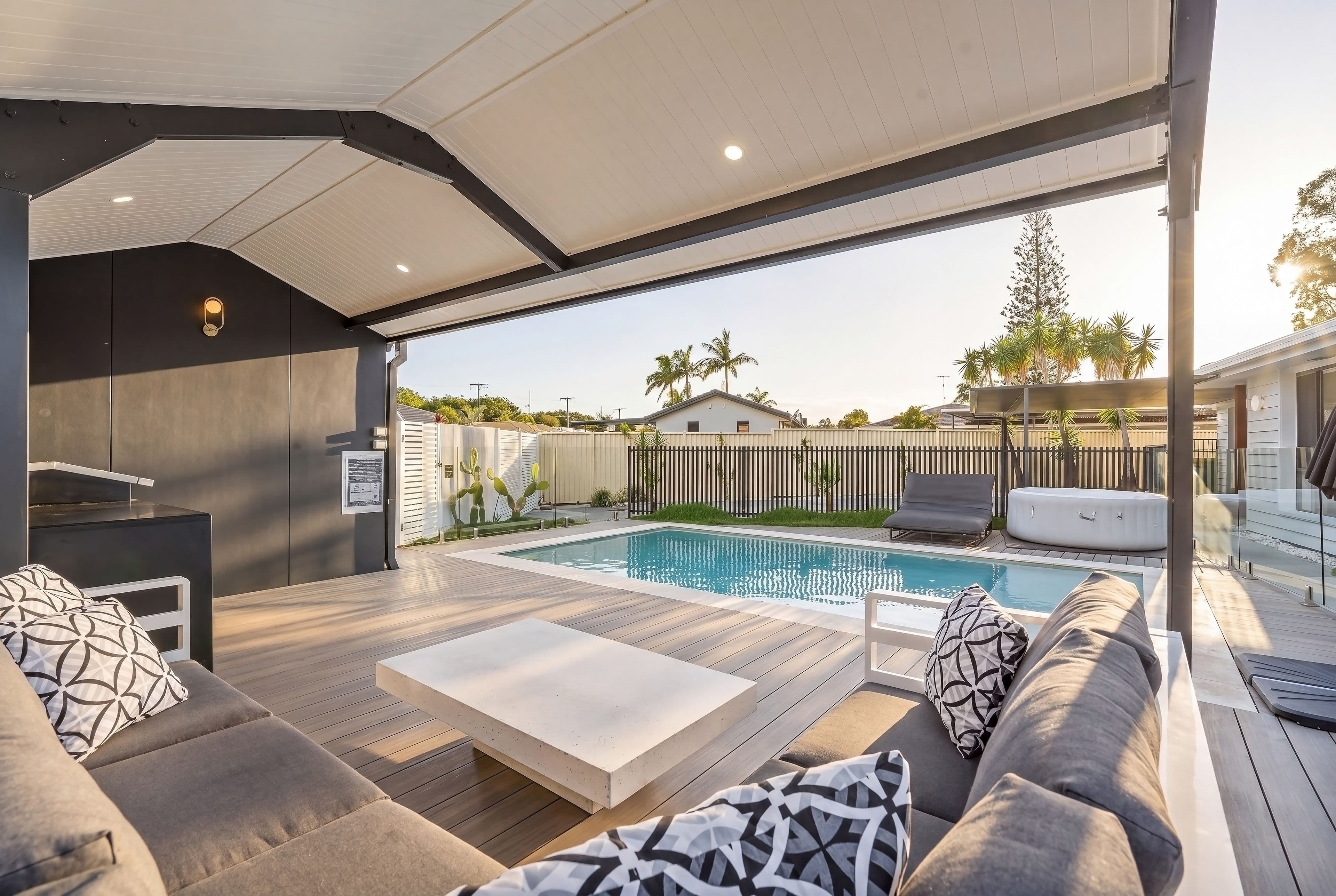 7 Tirau Place, Broadbeach Waters QLD 4218, Broadbeach Waters - Image 1