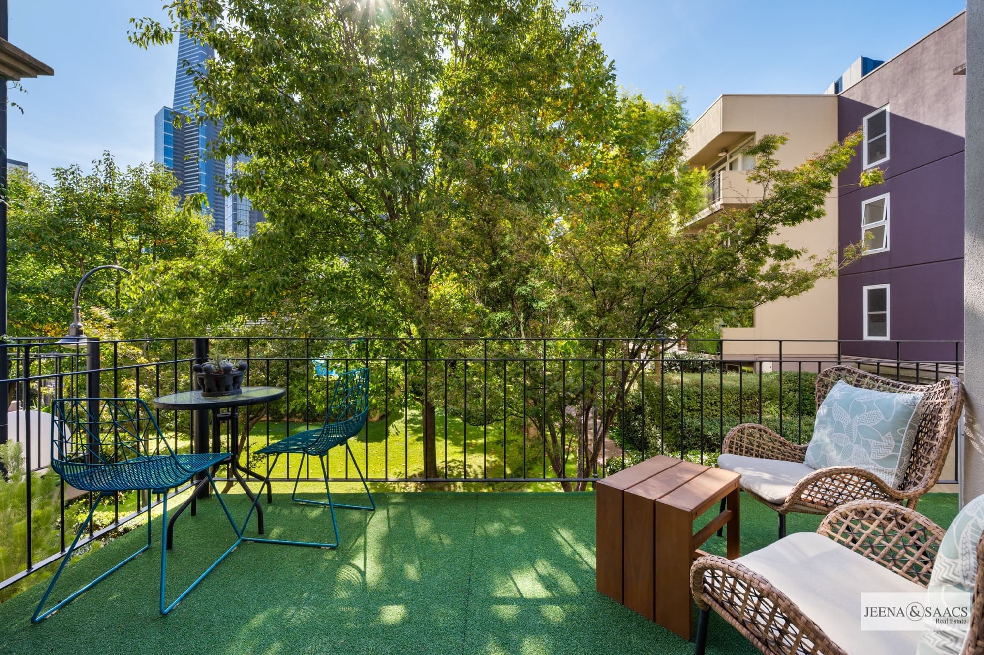 37/120 Sturt Street, Southbank - Image 1
