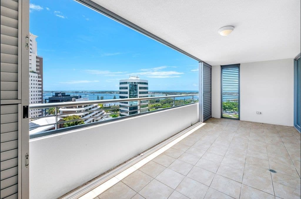 121/105 Scarborough Street, Southport - Image 1