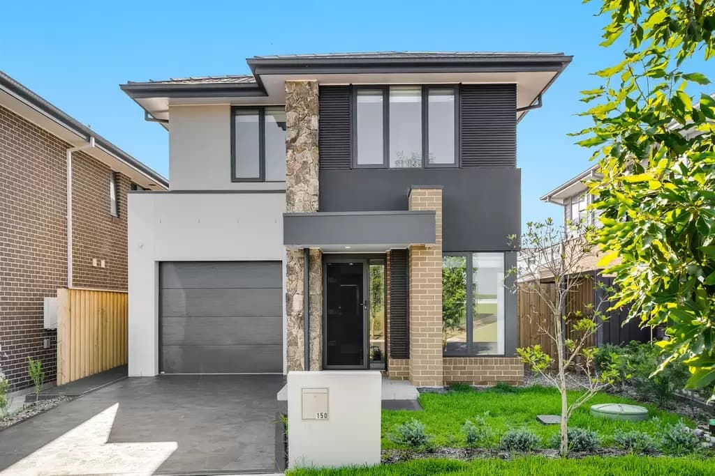 150 Valletta Drive, Gables - Image 1