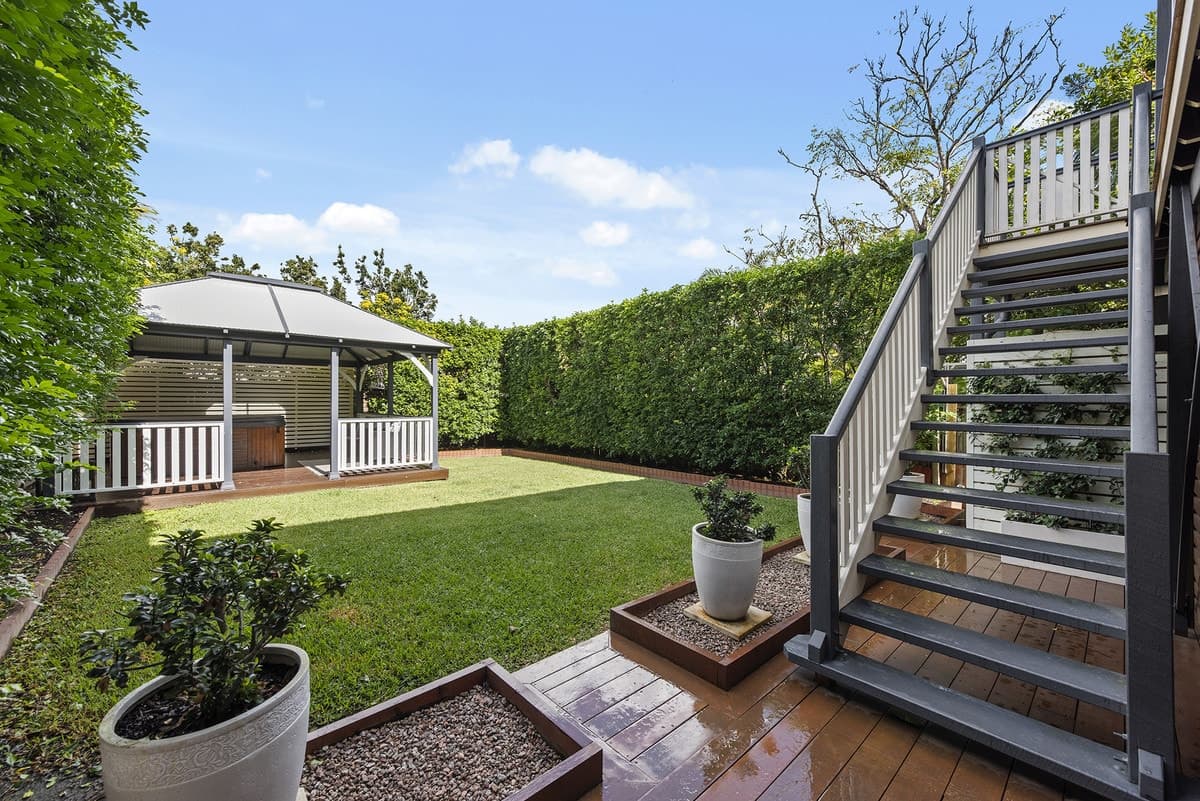 9 Thynne Avenue, Norman Park - Image 1